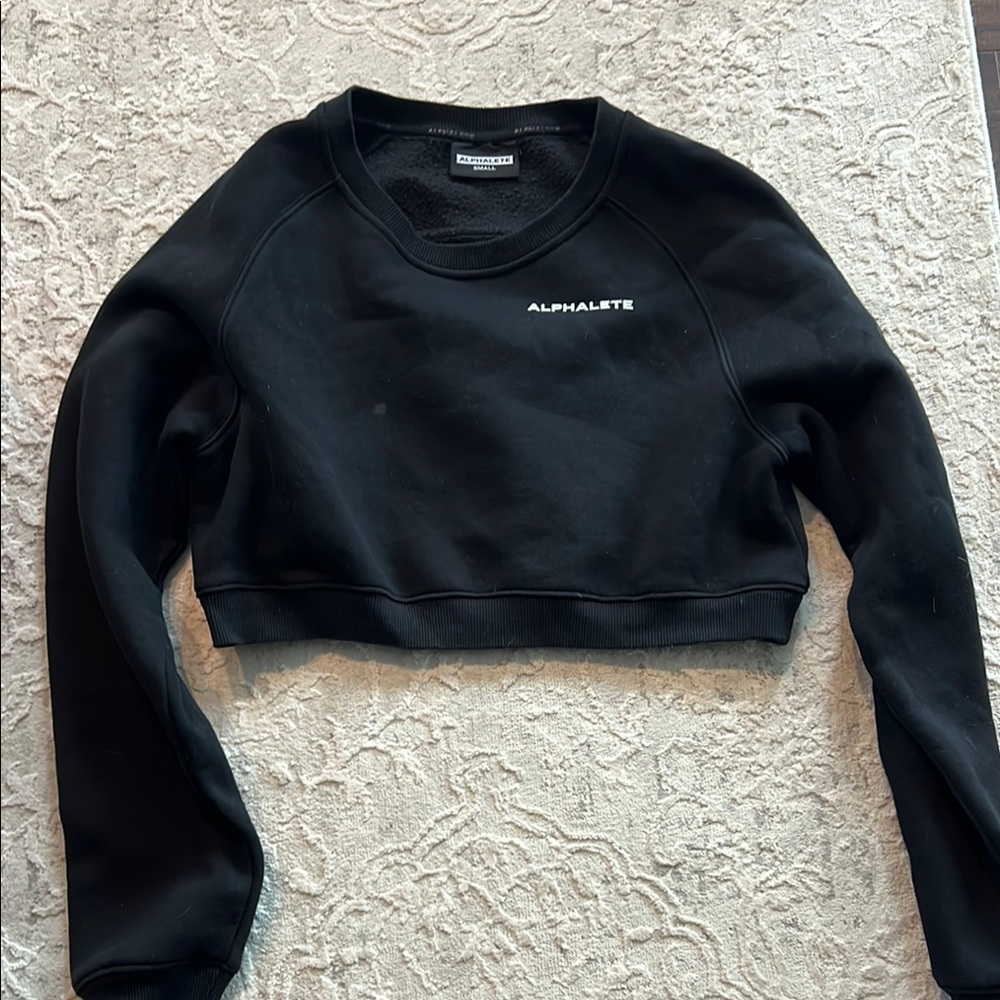 Alphalete Black Fitted Crop Sweatshirt